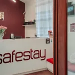 Safestay Charles Bridge Hostel *