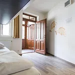 Safestay Charles Bridge Hostel Prag