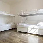 Hostel Safestay Charles Bridge *