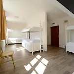 Hostel Safestay Charles Bridge Prag
