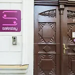 Hostel Safestay Charles Bridge Prag