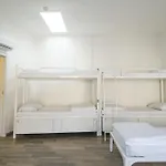 Hostel Safestay Charles Bridge *