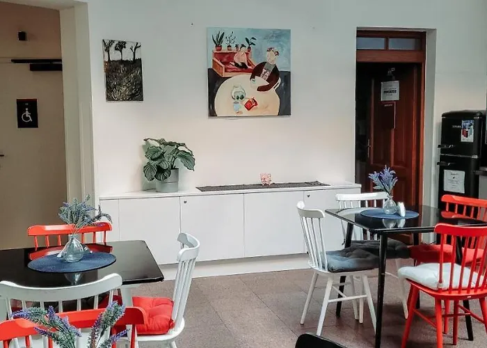Hostal Safestay Charles Bridge *
