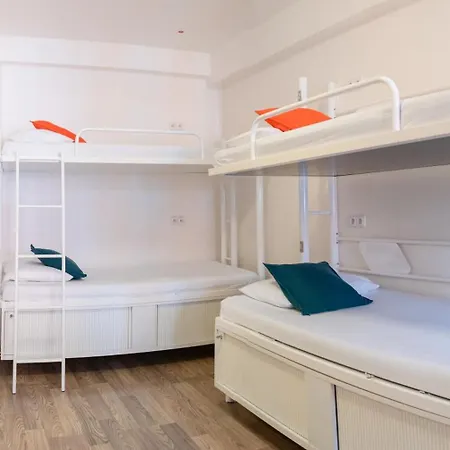 Safestay Charles Bridge *