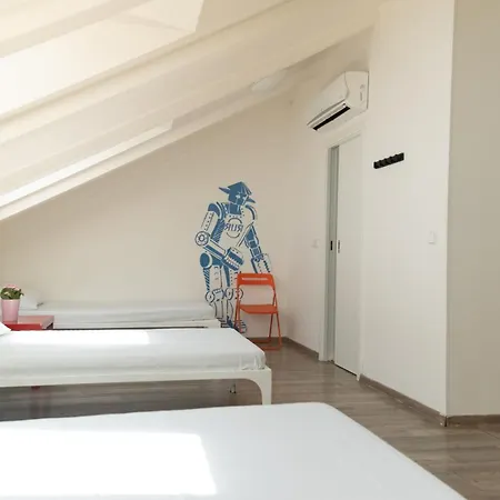 Safestay Prague Charles Bridge