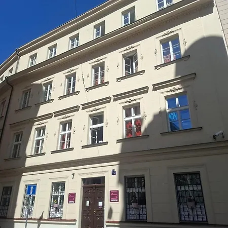 Safestay Charles Bridge Albergue *