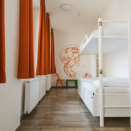 Safestay Charles Bridge Albergue Praga