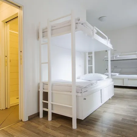 Safestay Charles Bridge بيت شباب براغ