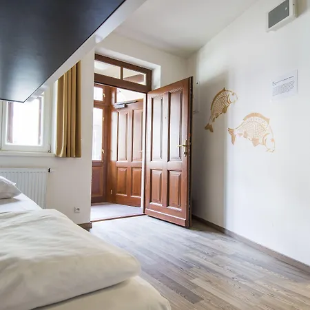 Safestay Charles Bridge Albergue Praga