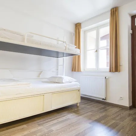 Safestay Charles Bridge Prága