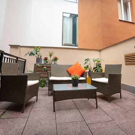 Safestay Charles Bridge Hostel Prága