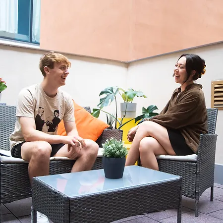 Safestay Charles Bridge Hostel *