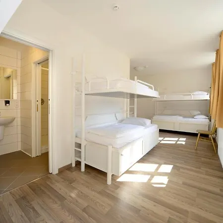 Safestay Charles Bridge Albergue *
