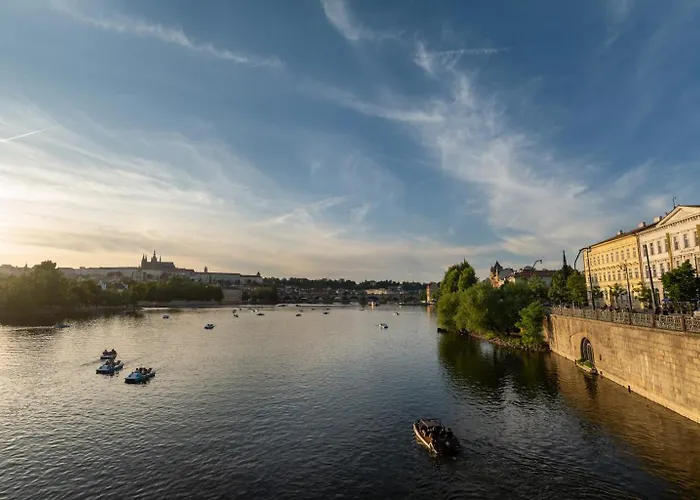Safestay Charles Bridge Praga
