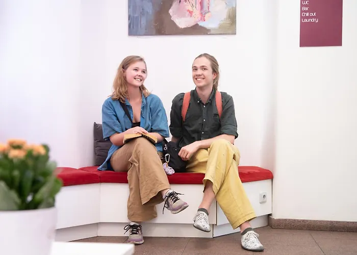 Hostel Safestay Prague Charles Bridge *