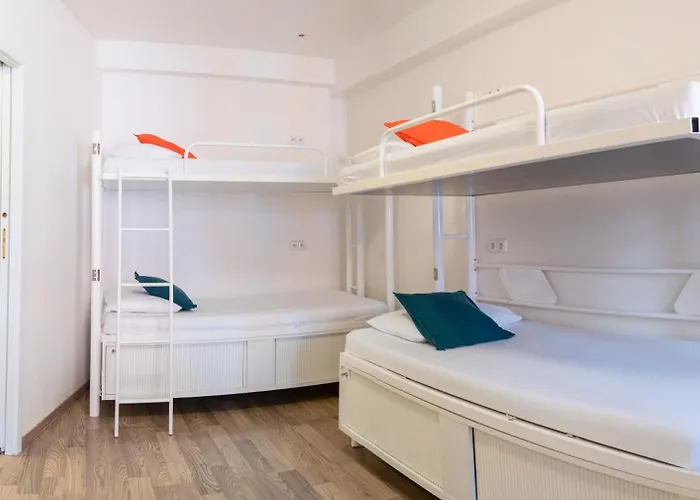 Safestay Prague Charles Bridge *