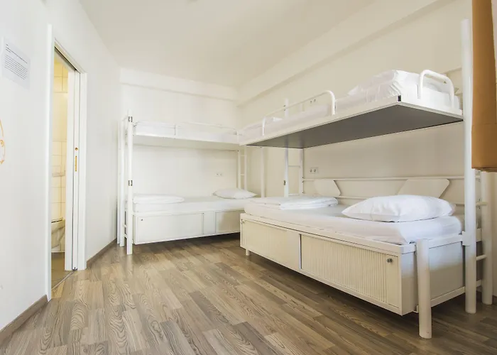 Hostel Safestay Prague Charles Bridge