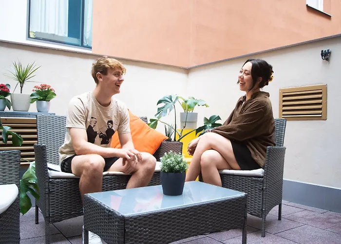 Safestay Prague Charles Bridge Hostel *