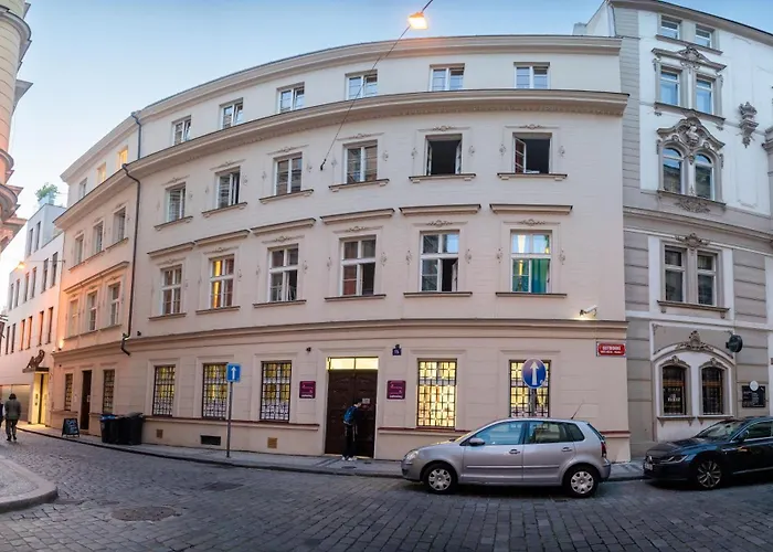 Safestay Prague Charles Bridge Hostel *